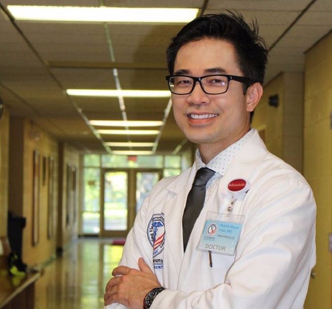 Bác sĩ Huynh Wynn Trần chia sẻ về những sai lầm khi áp dụng phương pháp dân gian cấp cứu người đột quỵ